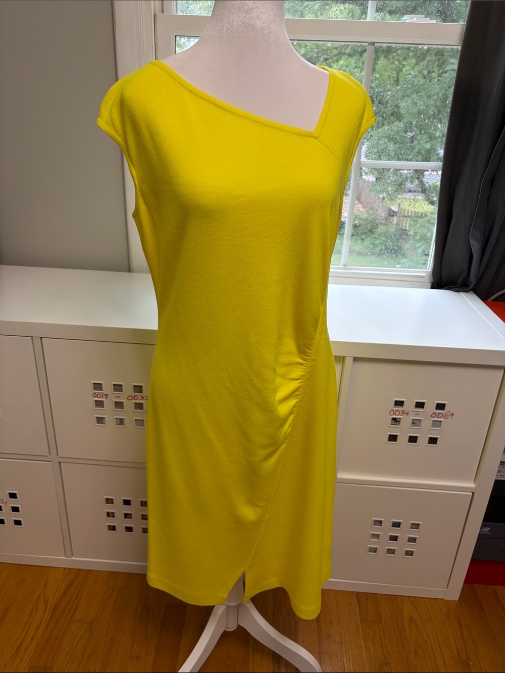 St. John Collection Yellow Hannah Knit Asymmetrical Sheath Dress‎ Size 8